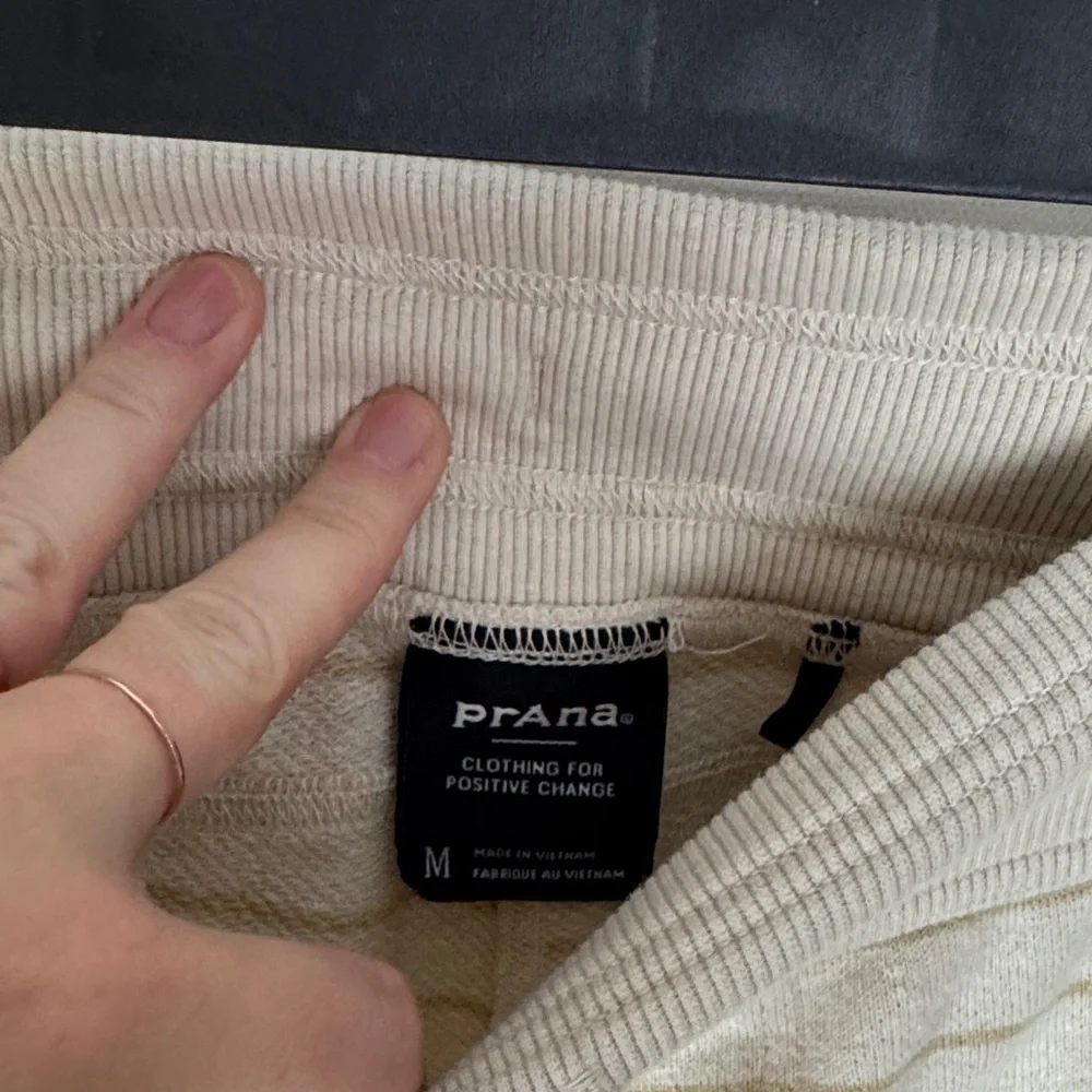 Prana Shorts - Women's Medium - Picture 3 of 4
